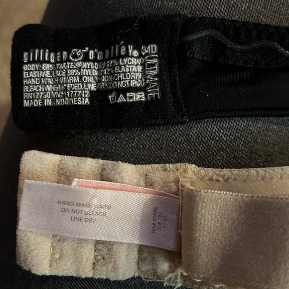 Lot of two strapless bras. - Picture 5 of 8